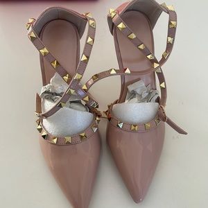 Blush hi heels with gold accent size 39